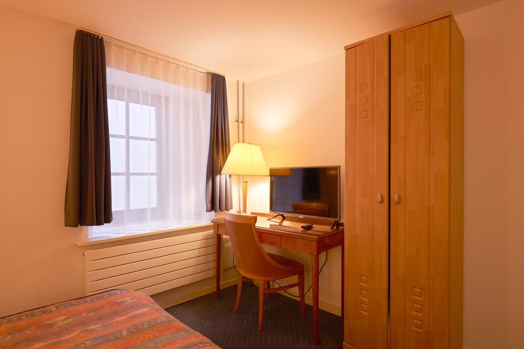Hotel Hine Adon Fribourg Exterior foto